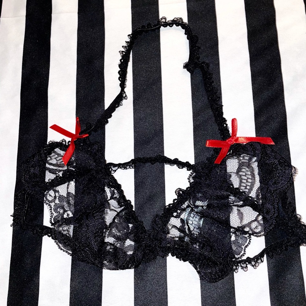 ❤️Lacey Gothic Bra BNWOT❤️
